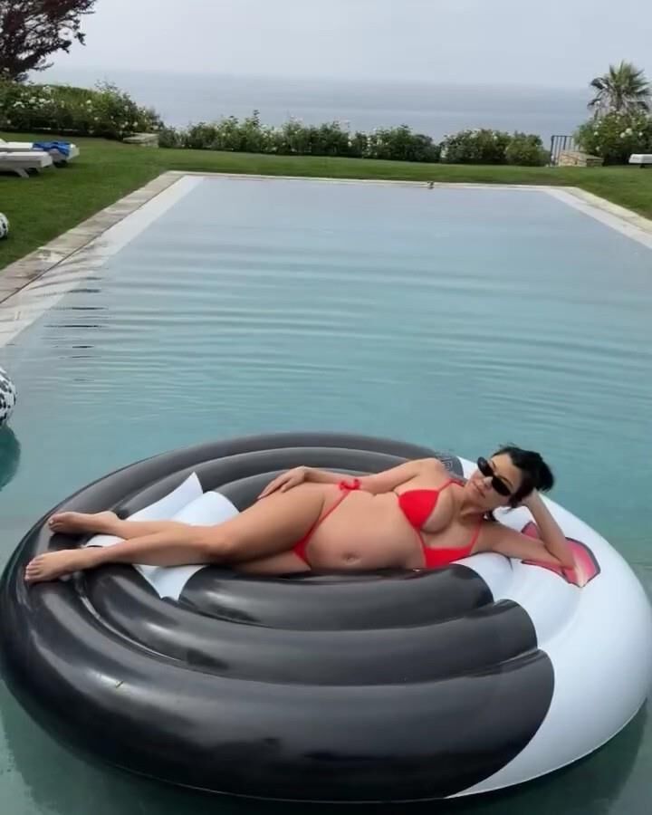 Kourtney Kardashian grávida