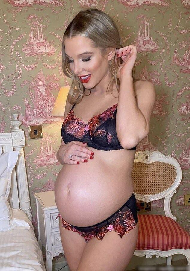  Helen Flanagan pregnant