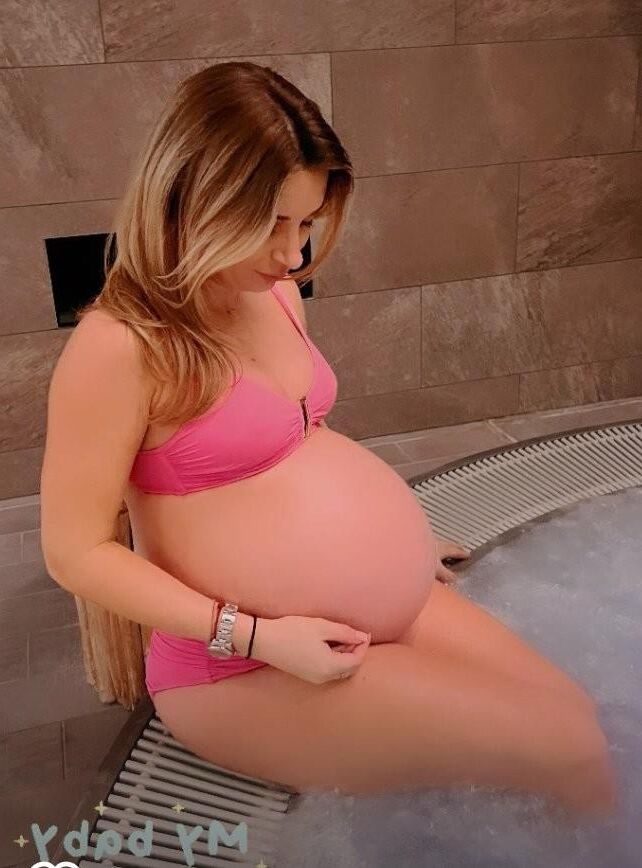 Pregnant beauties 11