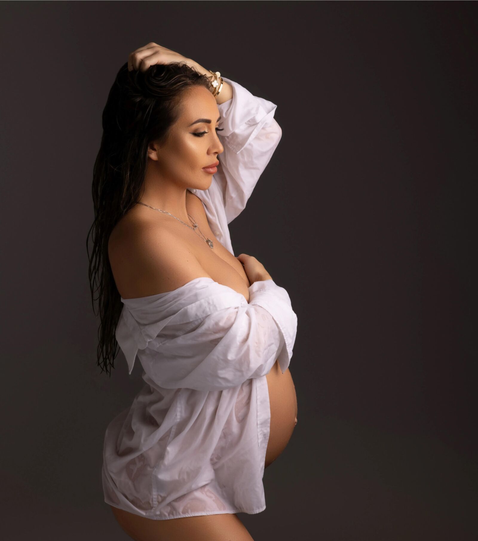 Lauryn Goodman PREGNANT High-Res Nearly NUDE Pics