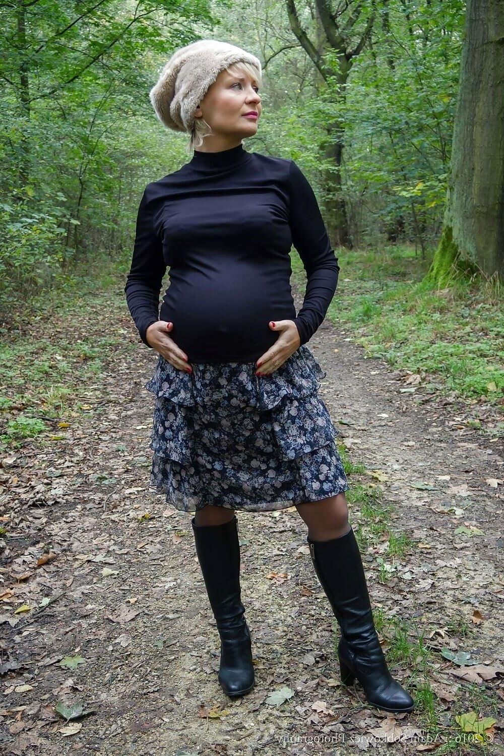 Pregnant slut