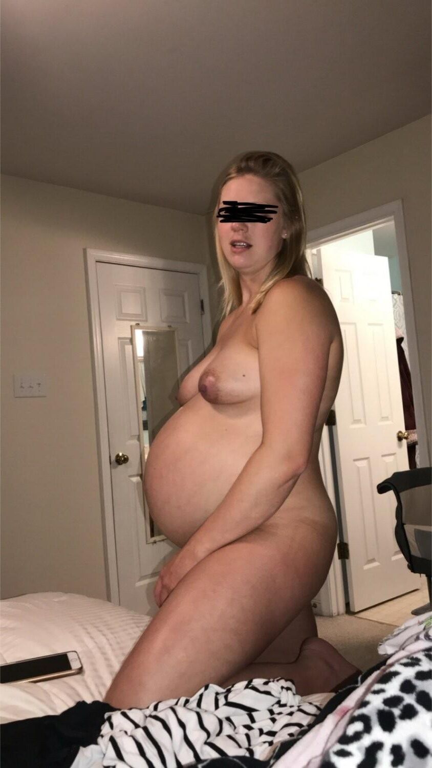 Pregnant milf