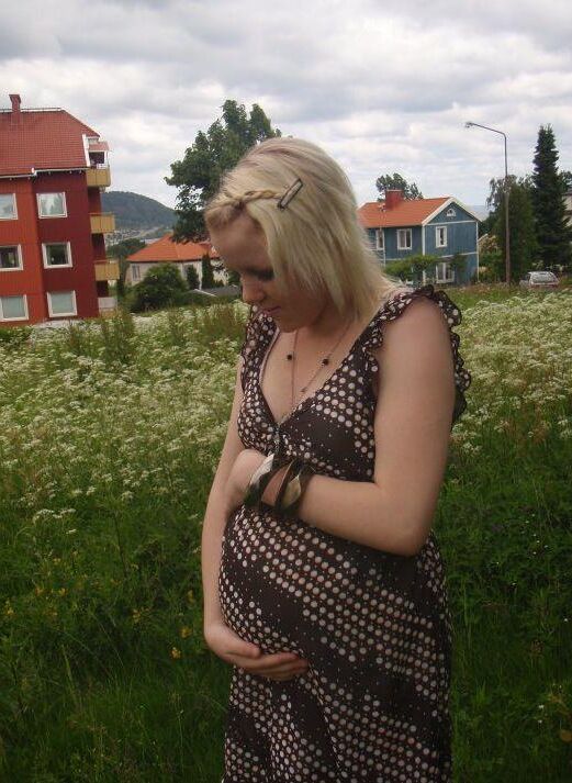 Pregnant teen from Sweden