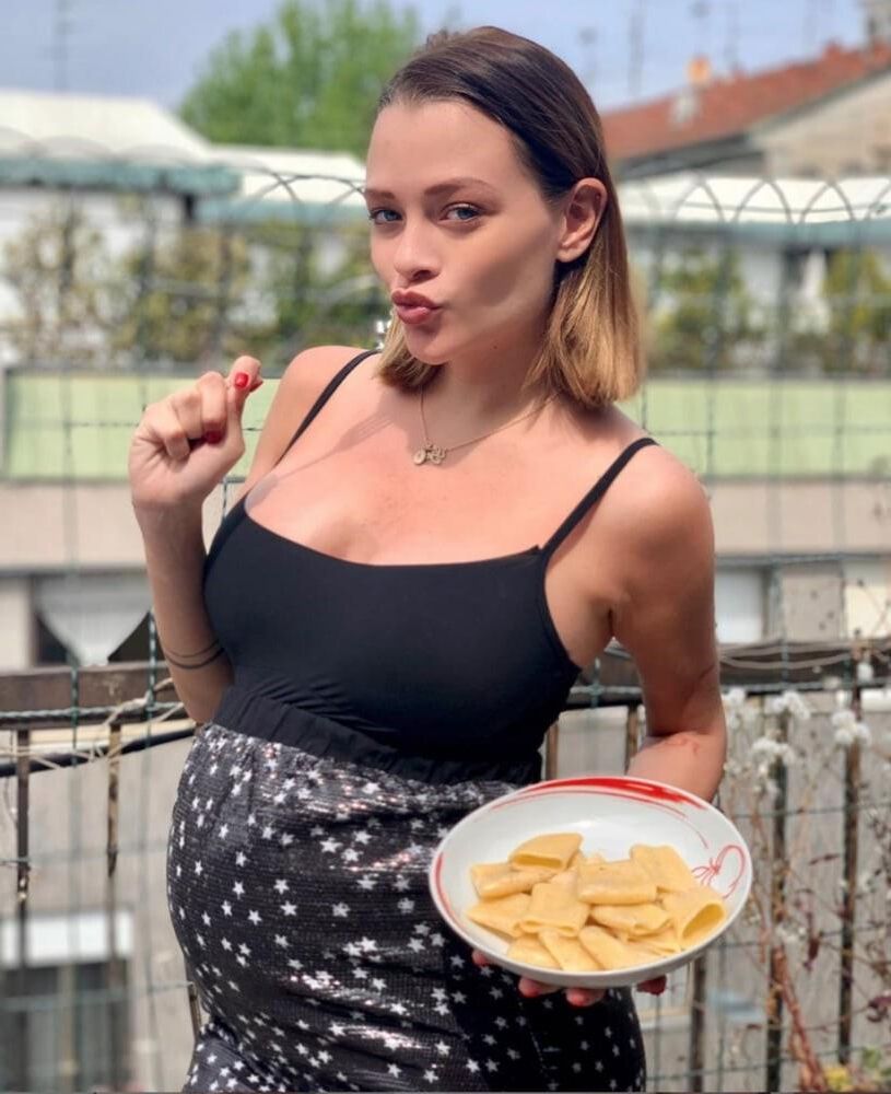 Silvia Provvedi (Donatella) pregnant