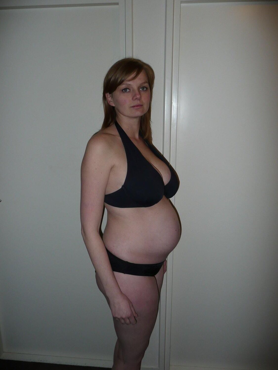 Dutch pregnant MILF