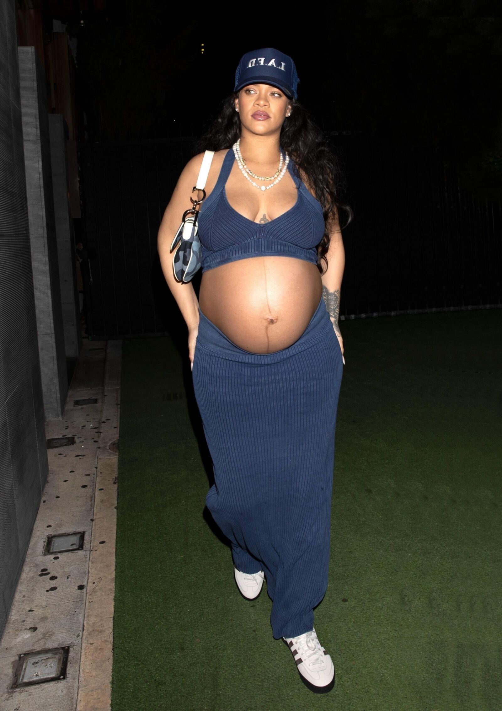 Pregnant RIHANNA