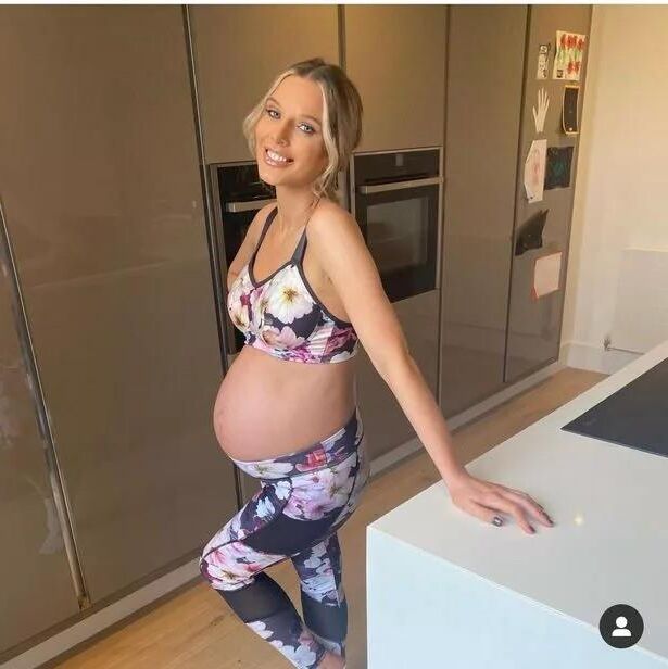  Helen Flanagan pregnant