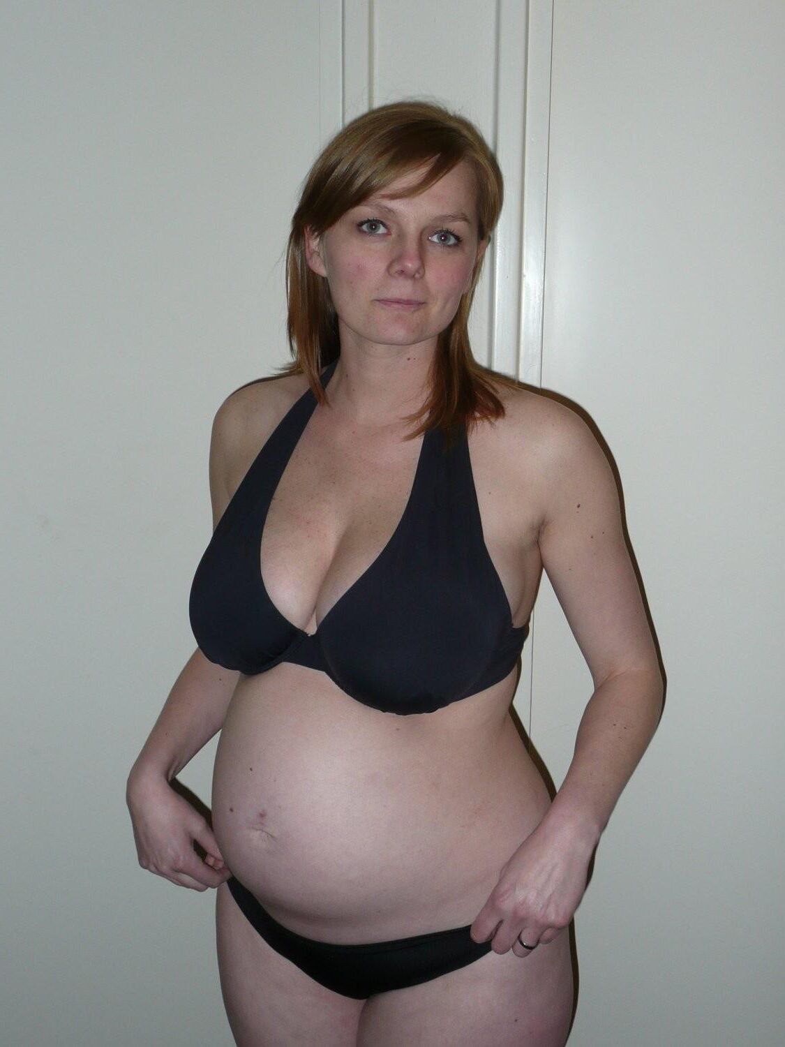 Dutch pregnant MILF