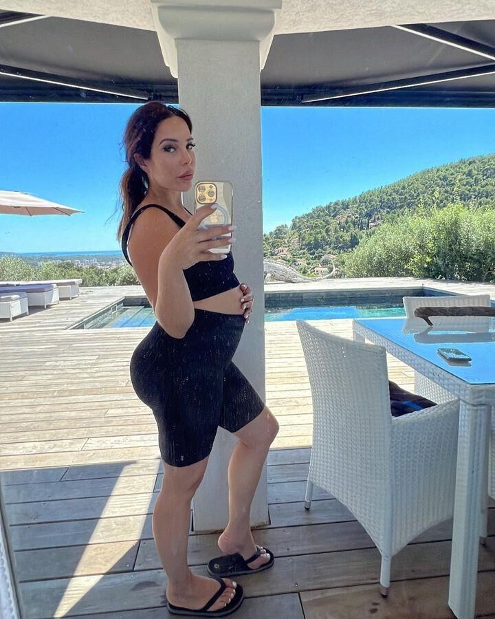 Kim Glow pregnant