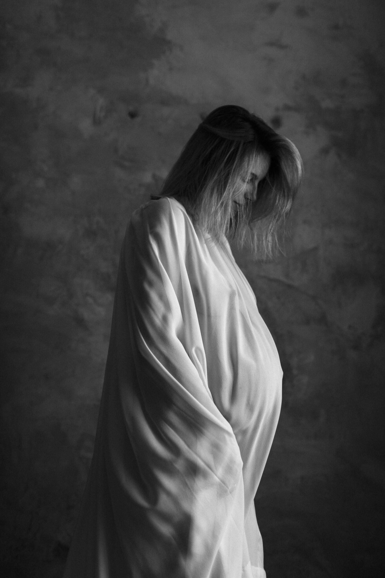 Artistic phoro shoot of a pregnant woman