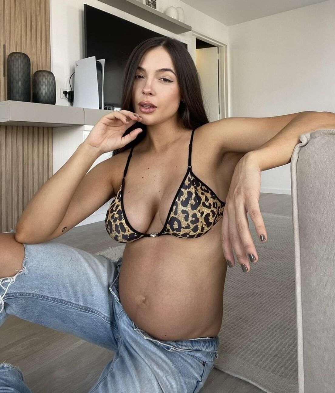 Pregnant Latina