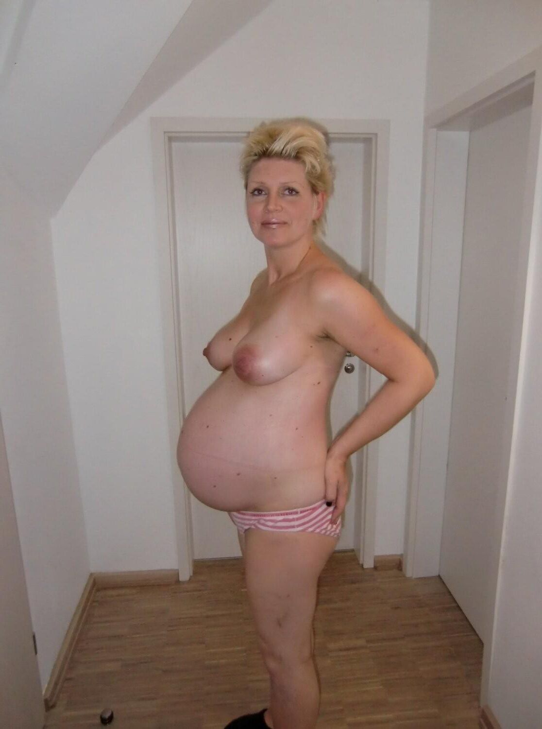 Pregnant mom at home