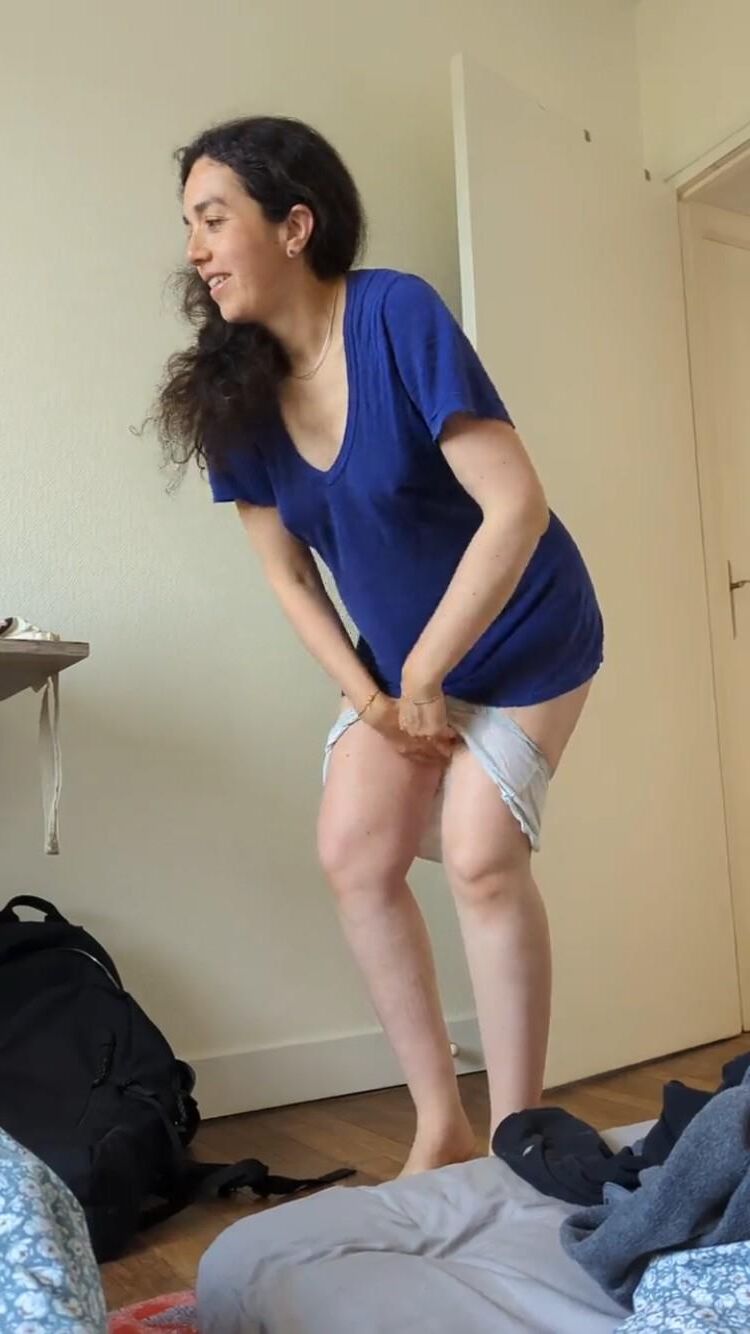 French MILF fucked while pregnant