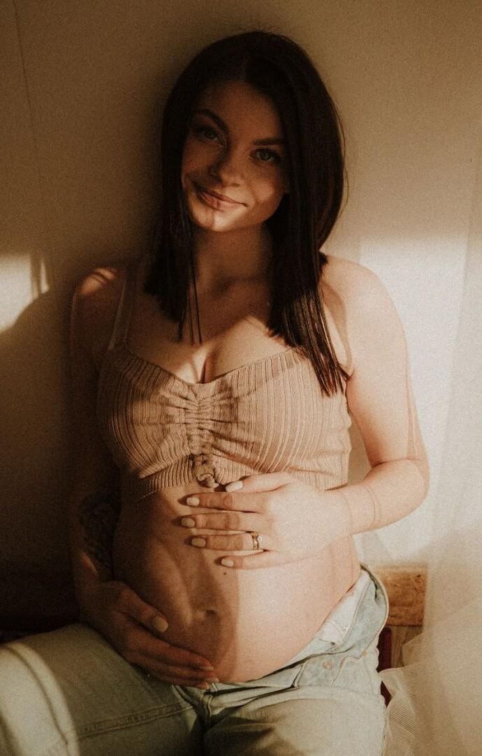 Pregnant teen Patrizia