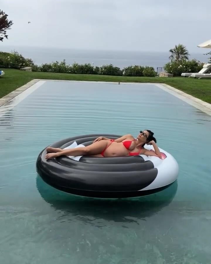 Kourtney Kardashian grávida