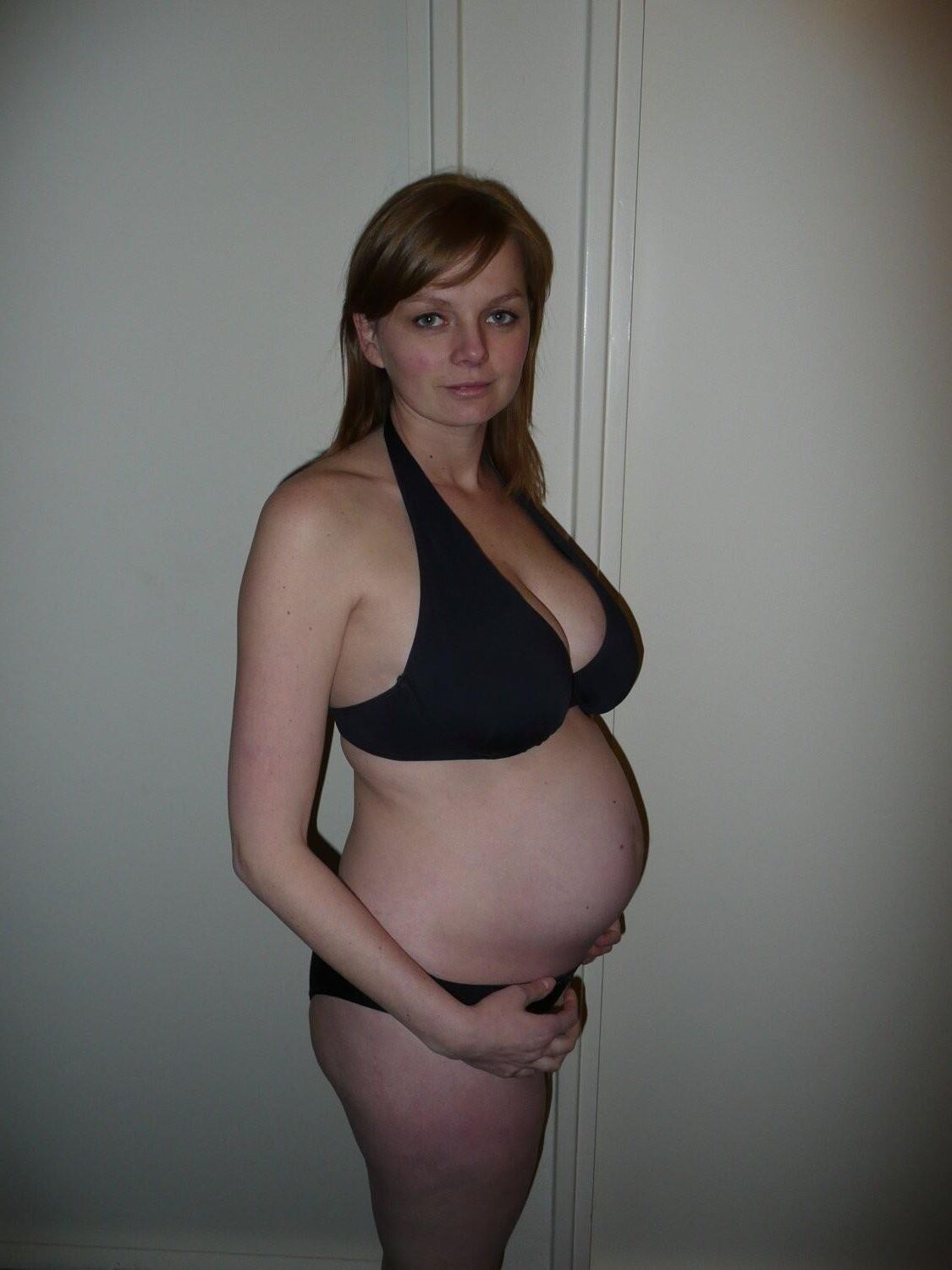 Dutch pregnant MILF