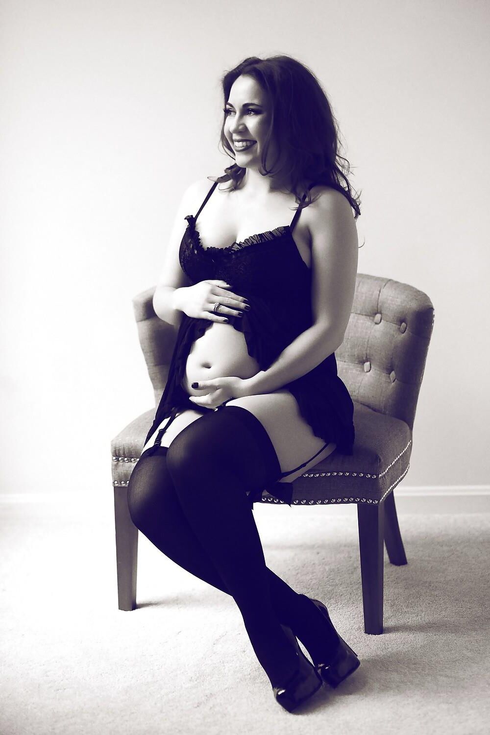 [Pregnant] woman photo shoot