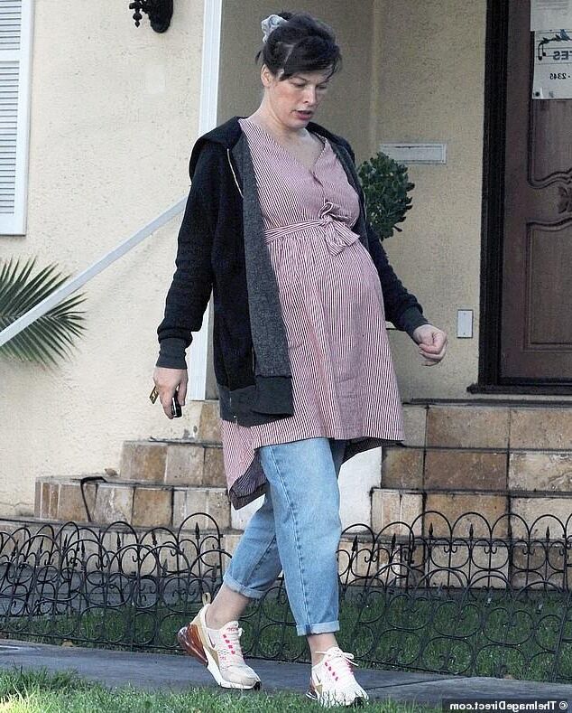 Milla Jovovich pregnant