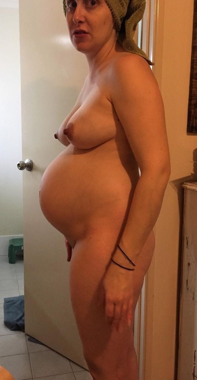 [Pregnant] redhead mom at home