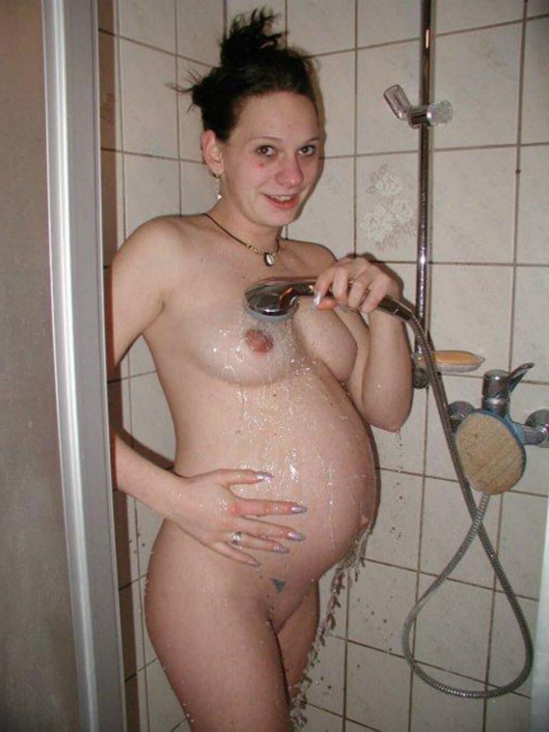 Beautiful pregnant women (8)