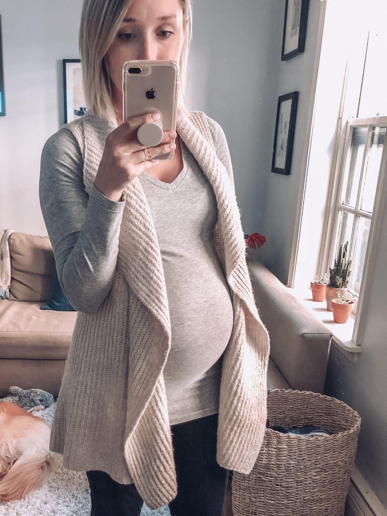 Mirror mirror on the wall, who's the sexiest preggo of them all?