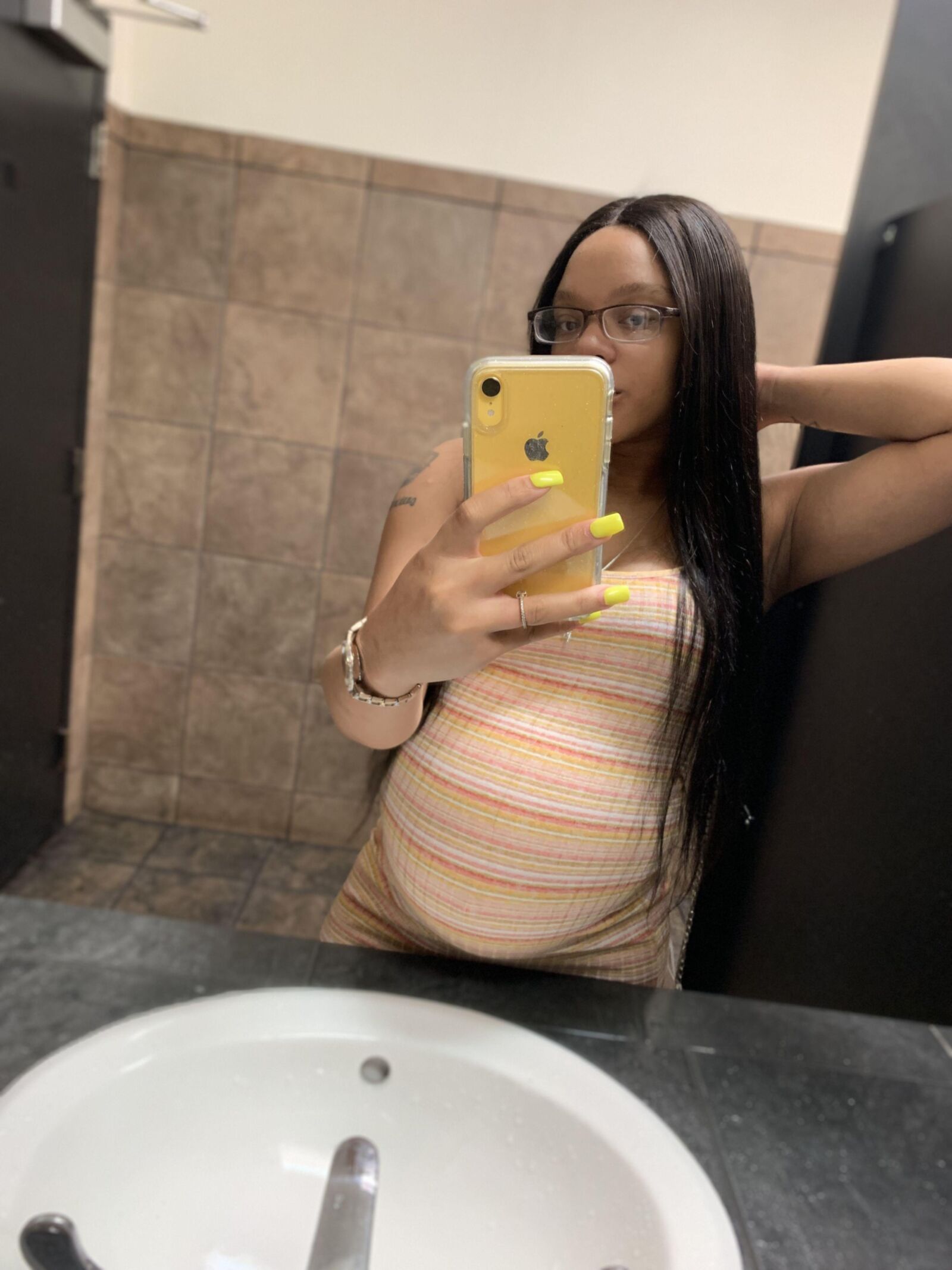 Mirror mirror on the wall, who's the sexiest preggo of them all?