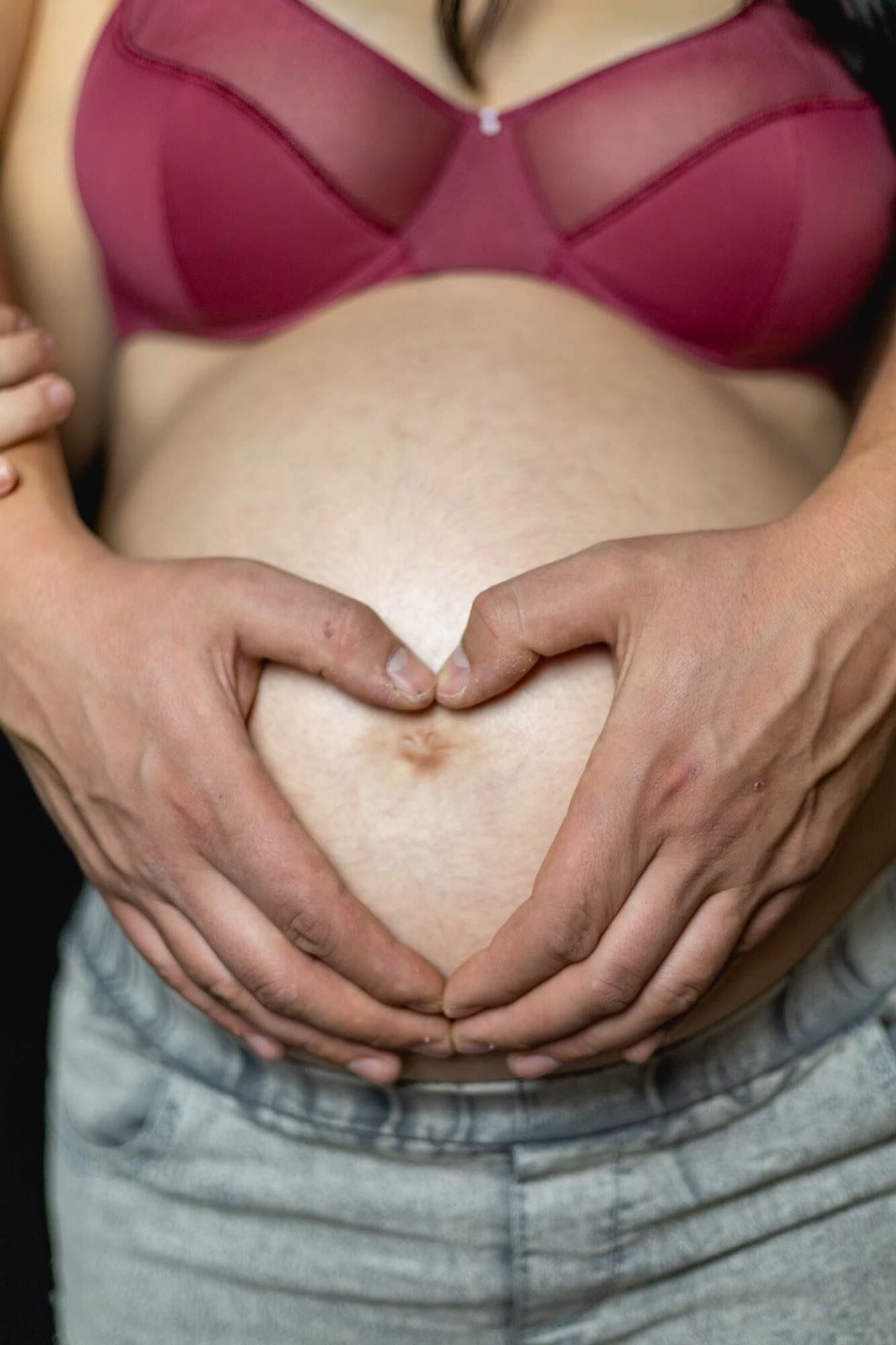 【妊婦】裸体を晒す女性