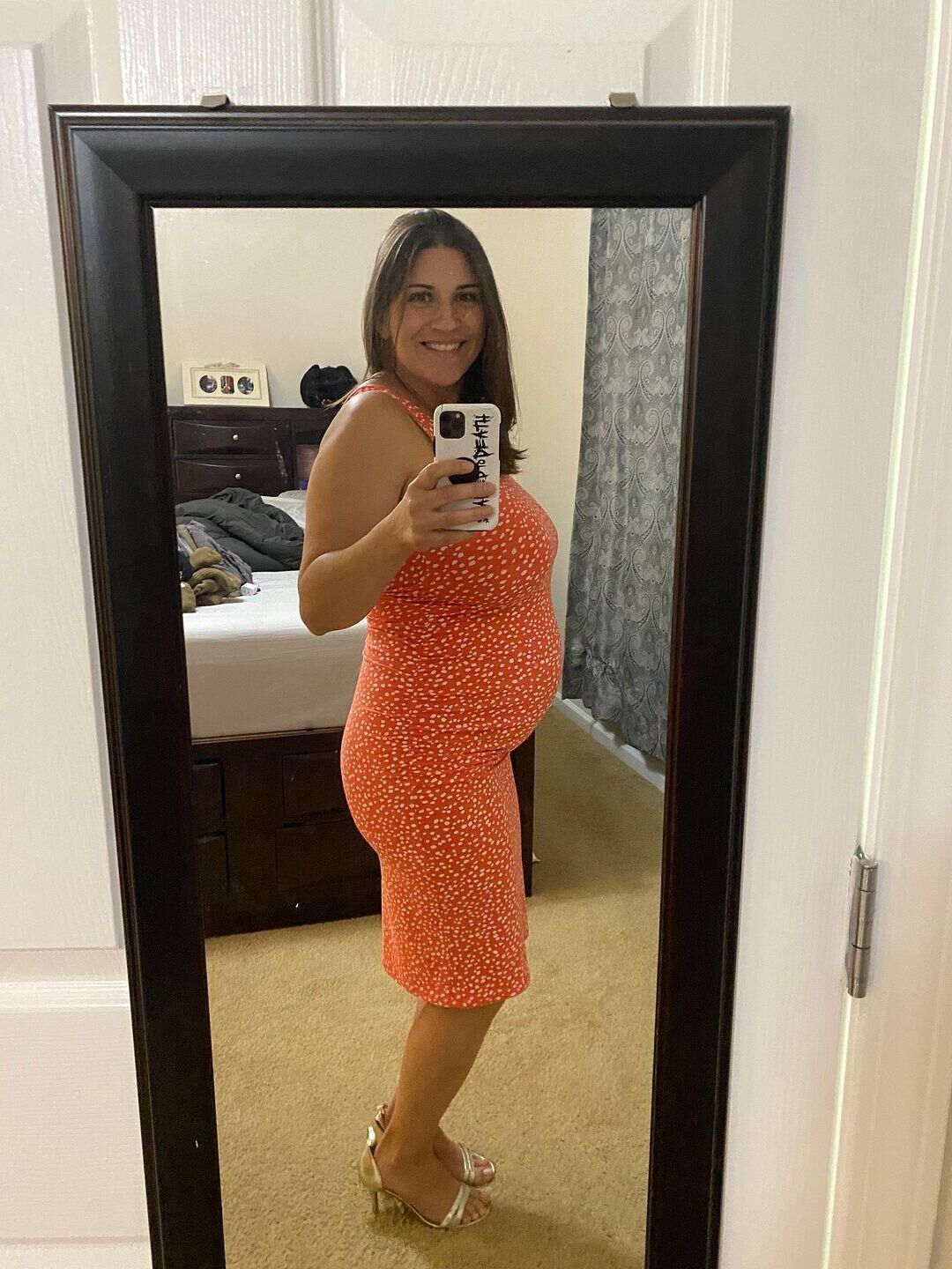 Mirror mirror on the wall, who's the sexiest preggo of them all?