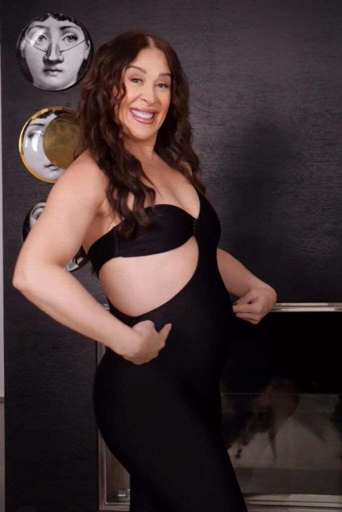 Claudia Raia pregnant at 56