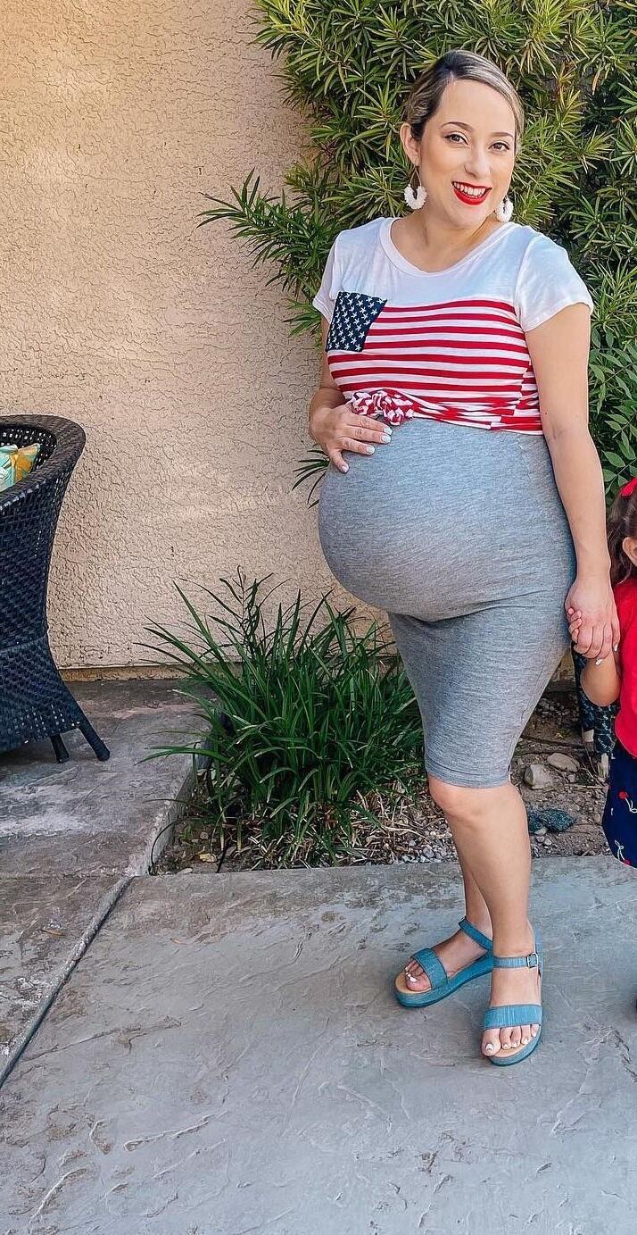 Pregnant mom Eliana with a huge preggo belly