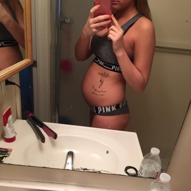 [Pregnant] selfies of a young blonde