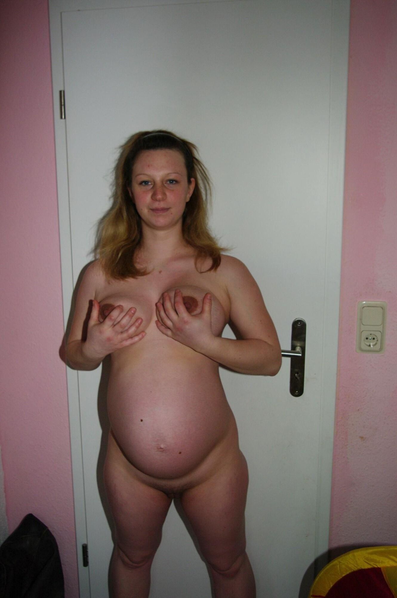 German pregnant wife private nudes Part I