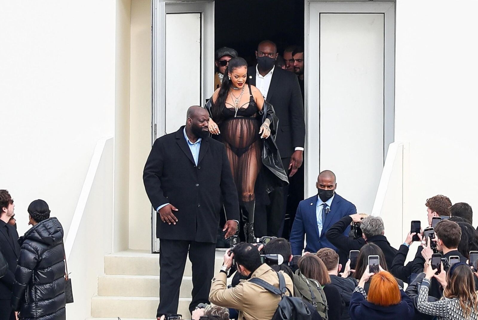 Rihanna - Dior Show Autumn Winter 2022 Paris Fashion Week