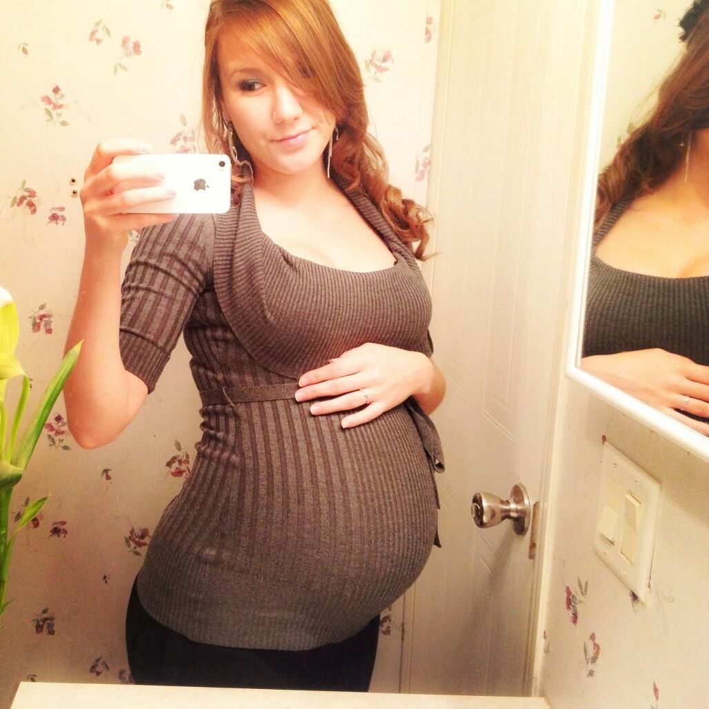 Mirror mirror on the wall, who's the sexiest preggo of them all?