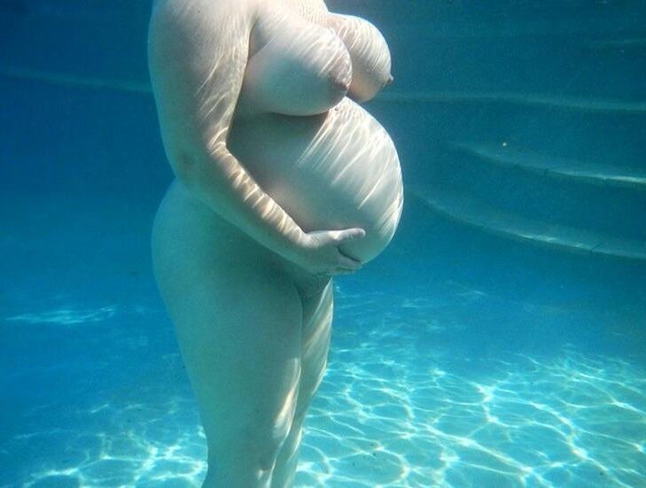 Pregnant Swimming