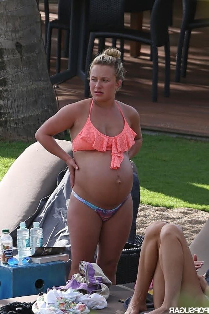 Hayden Panettiere bikini embarazada