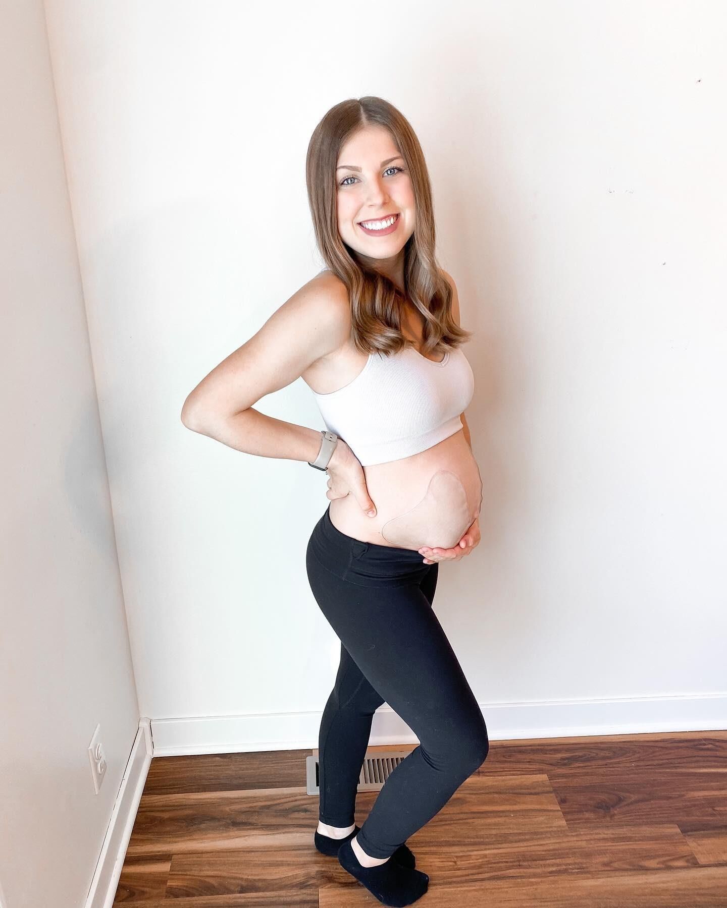 Katie, maman jumelle enceinte et amateur, comment la baiser ?