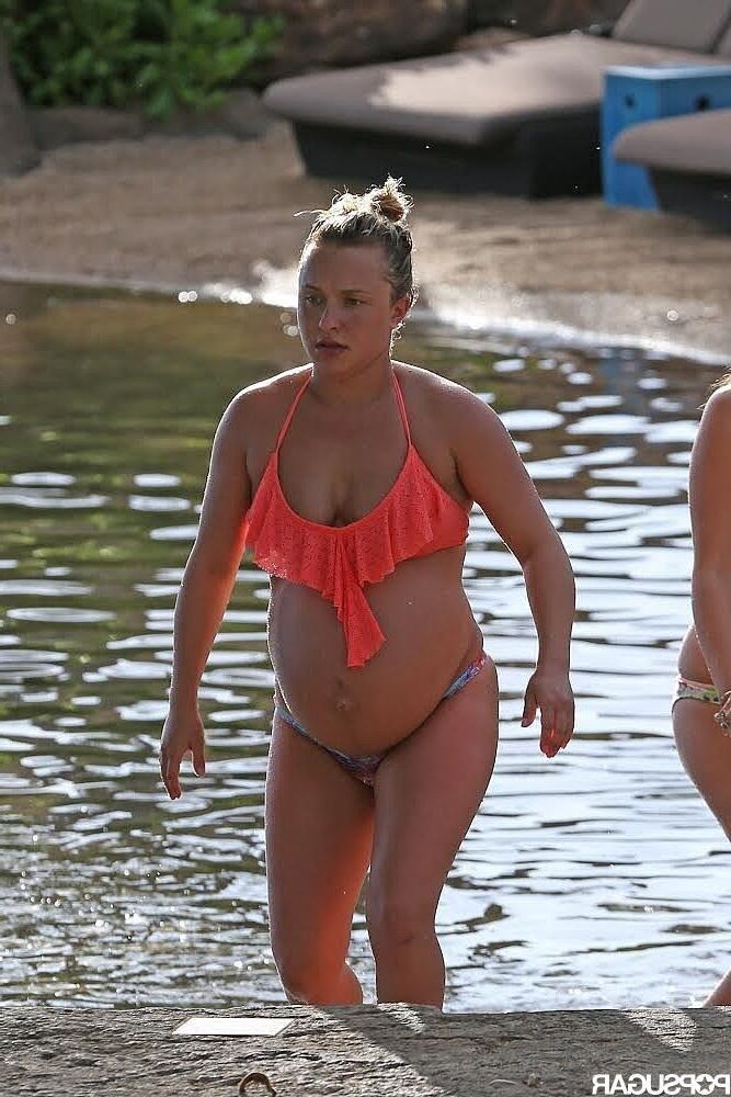 Hayden Panettiere bikini embarazada