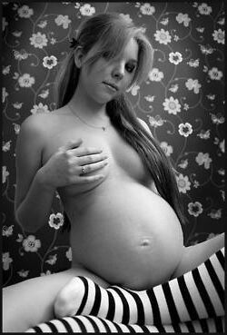 Beautiful pregnant women (15)