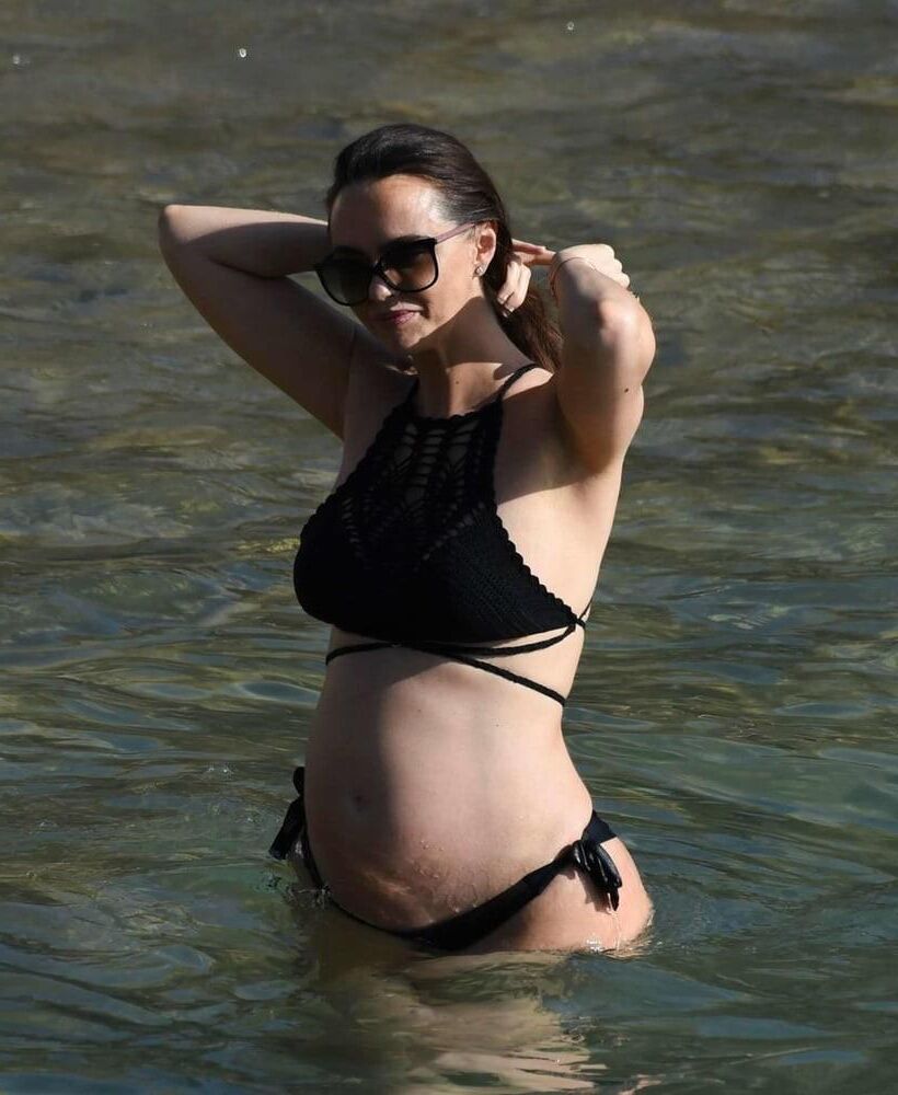 Jennifer Metcalfe pregnant