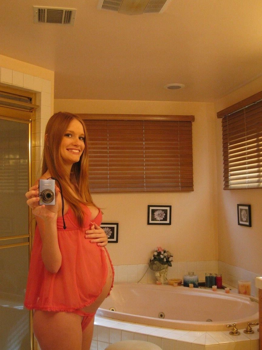 Layla Exx redhair pregnant