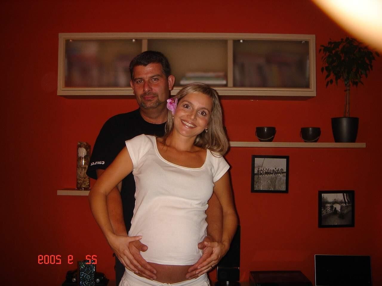 [Pregnant] Czech mom at home