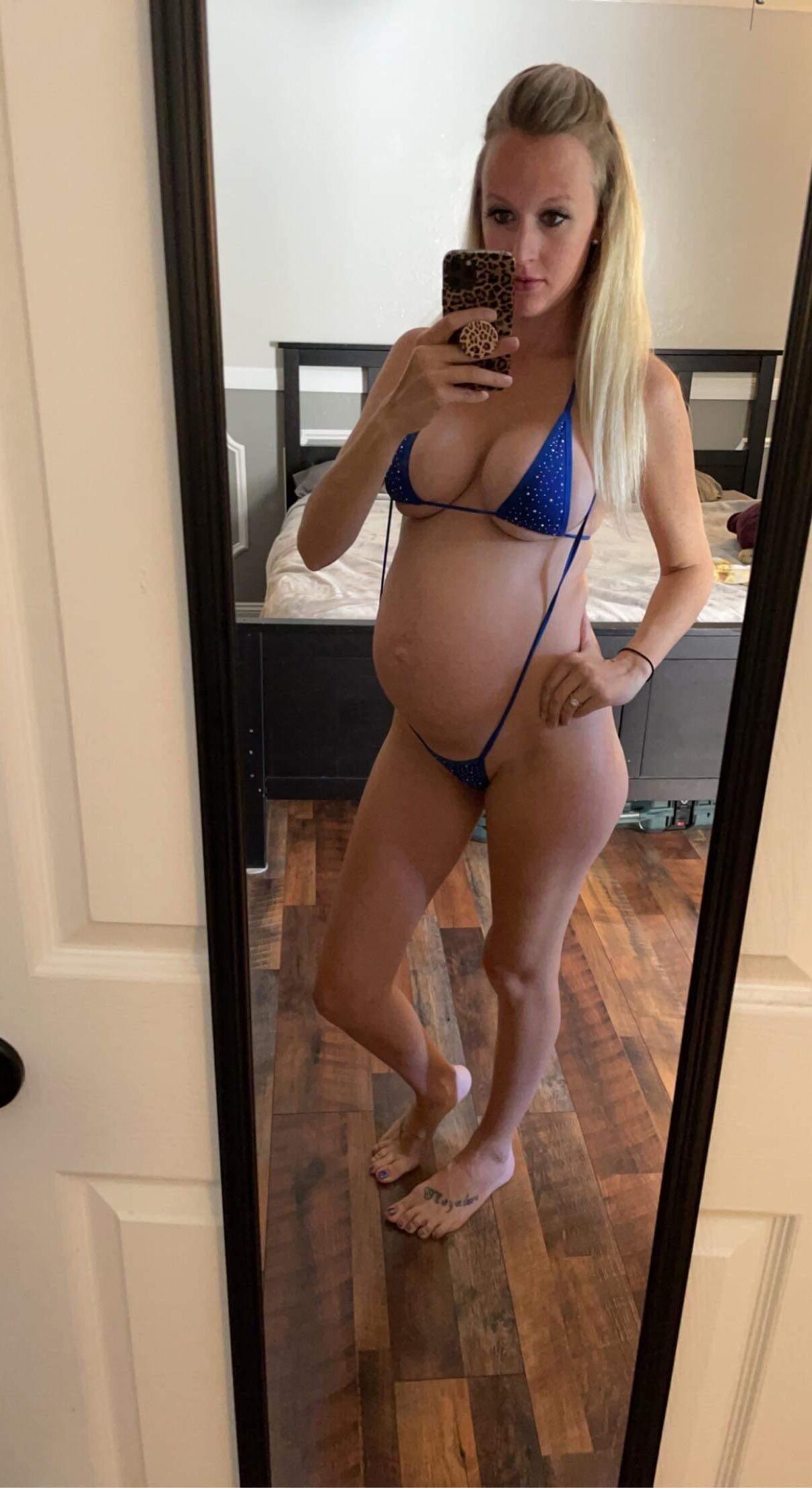 Sexy, Swollen Pregnant Bellies