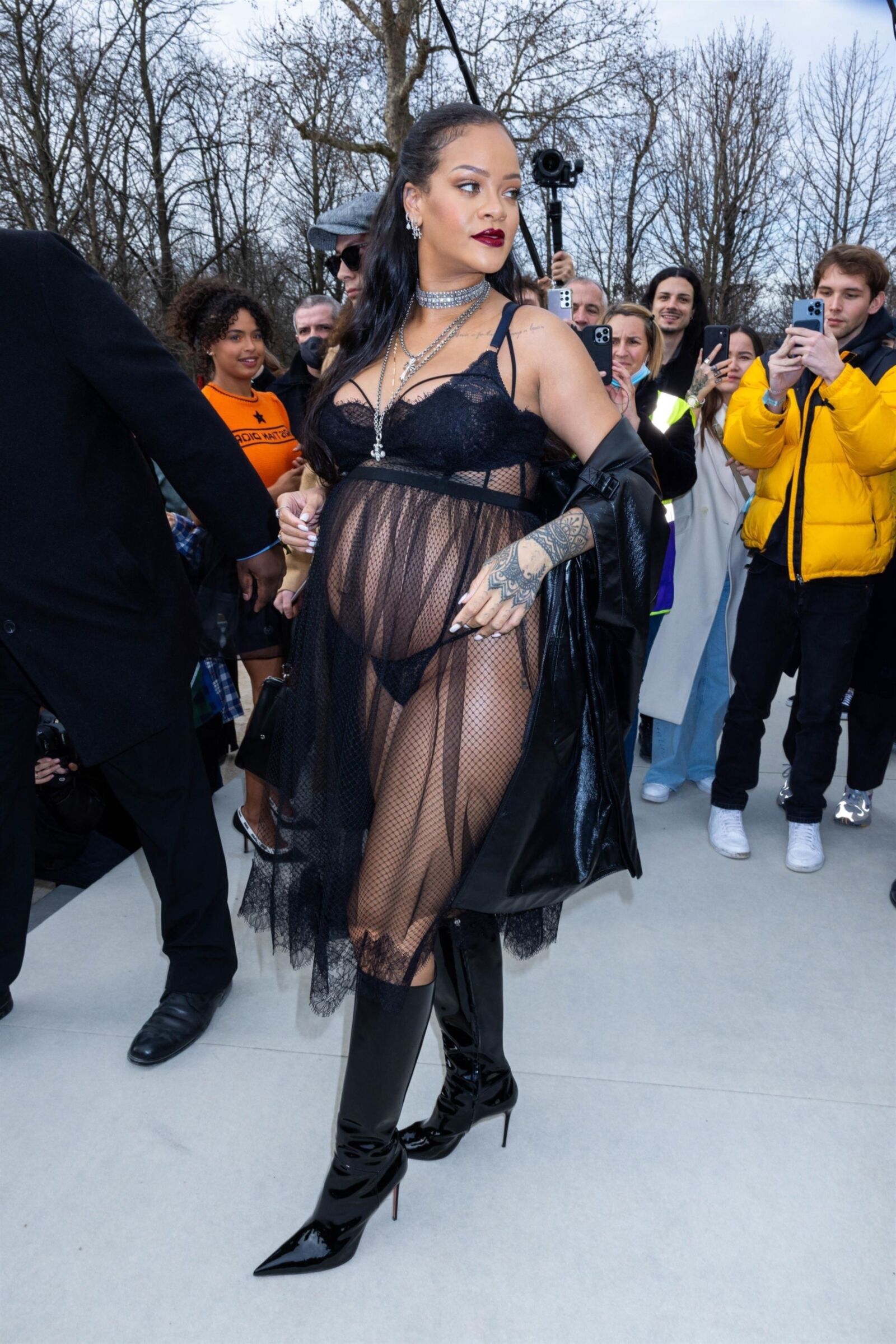 Rihanna - Dior Show Autumn Winter 2022 Paris Fashion Week