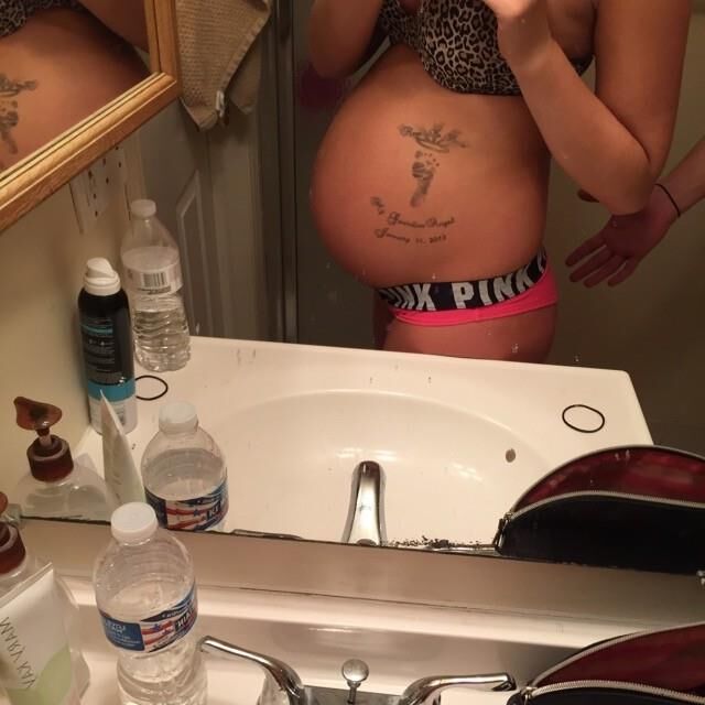 [Pregnant] selfies of a young blonde