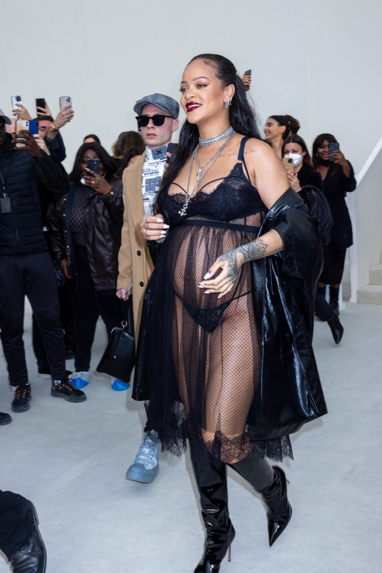 Rihanna - Dior Show Autumn Winter 2022 Paris Fashion Week