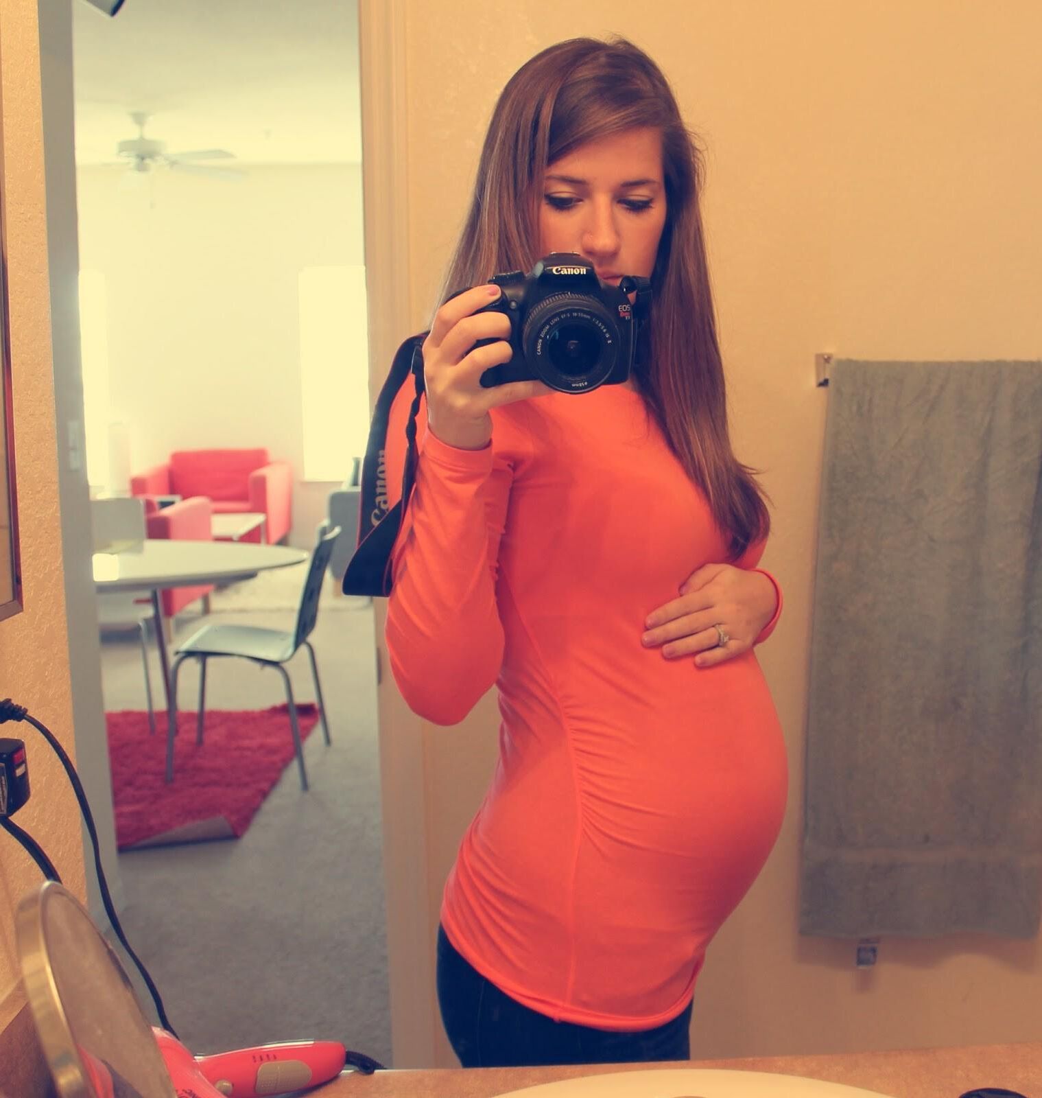 Mirror mirror on the wall, who's the sexiest preggo of them all?