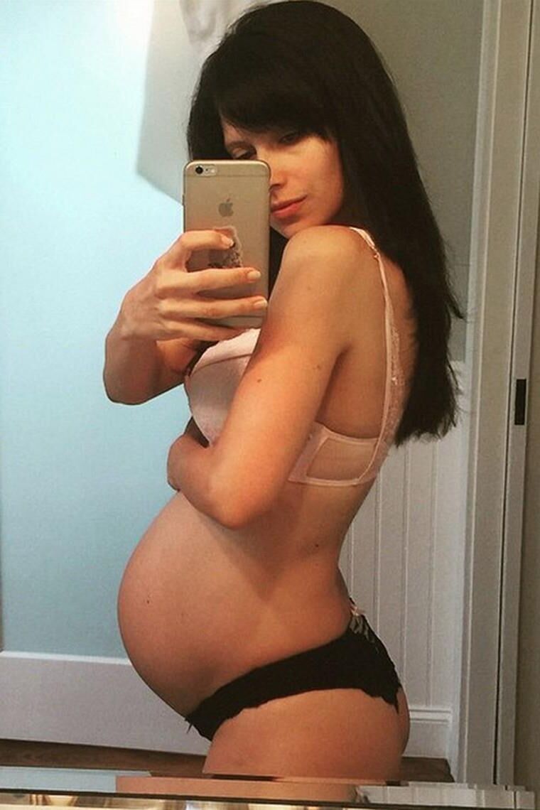 [Pregnant] Hilaria Baldwin