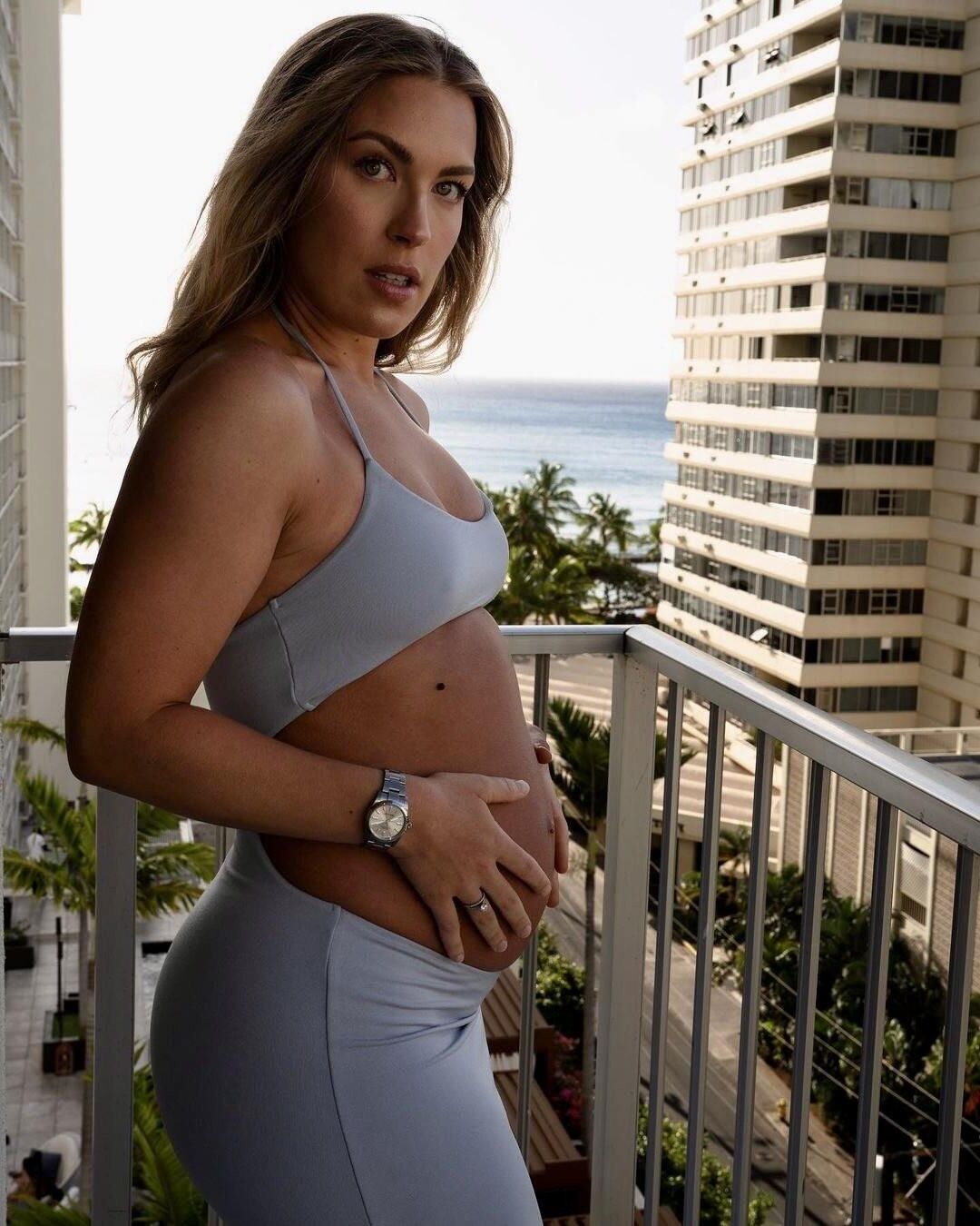 [Pregnant] hot woman