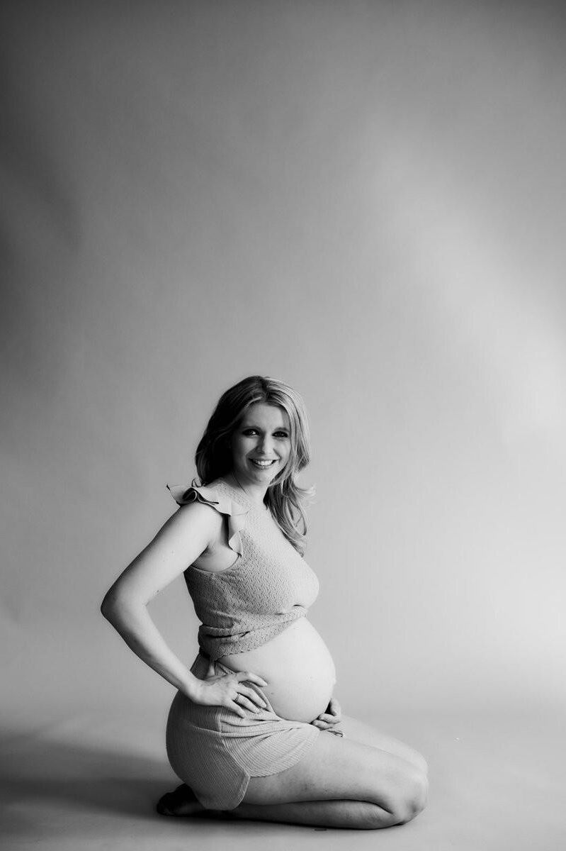 Rachel Riley pregnant - non-nude